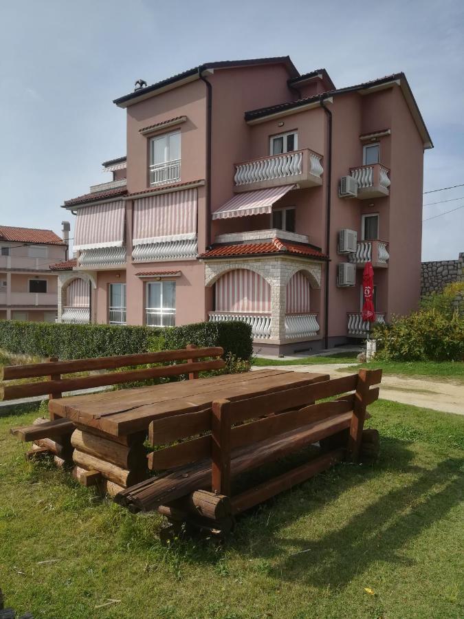 Apartmani Danijela Tomicic ロパール エクステリア 写真